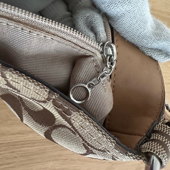 Coach monogram shoulder bag - Picture 10 of 12